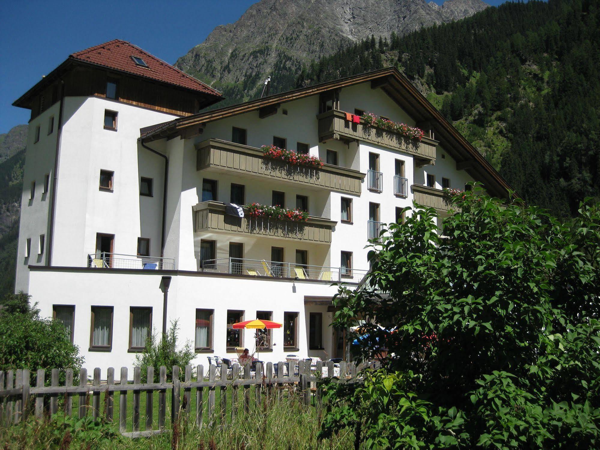 Hotel Tia Monte Kaunertal Exterior foto